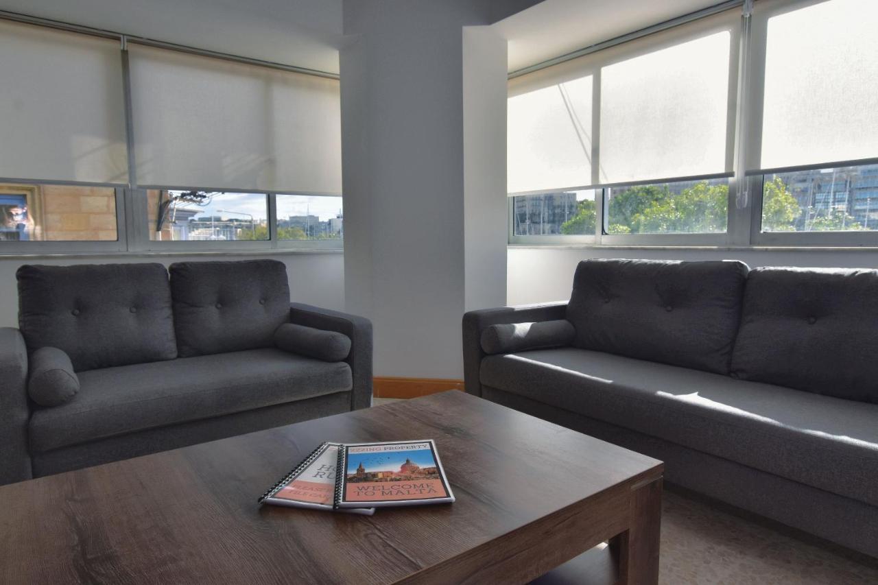 2 Bedroom, Central And Spacious Apartment With Sea View - 2 Msida Exterior photo